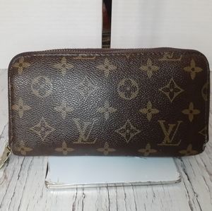 Louis Vuitton Double Zip Wallet
